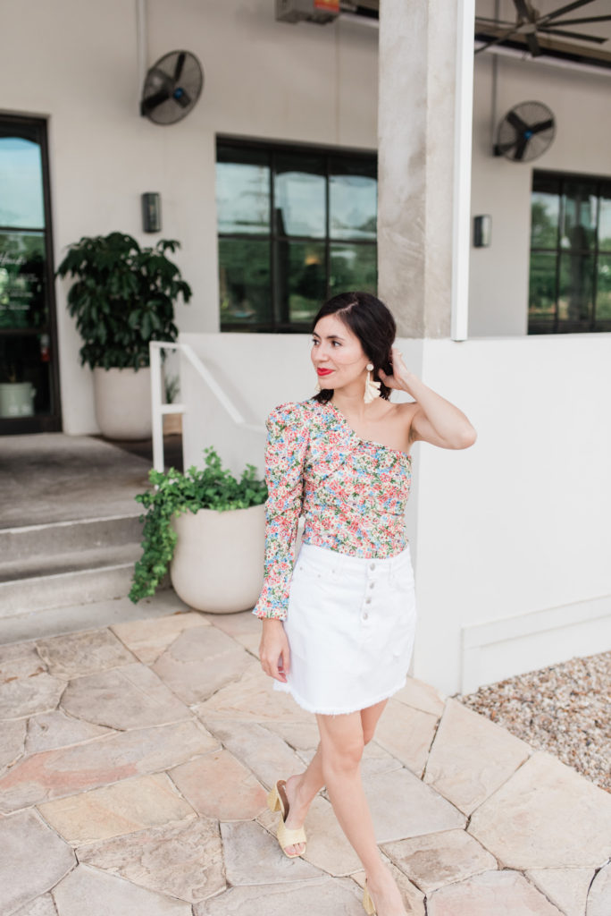 How to Wear A Mini : Adriana Sutlief